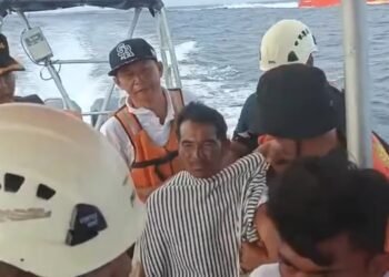 Tim SAR Sisir Selat Sipora, 11 Penumpang Boat Terbalik di Mentawai Masih Hilang
