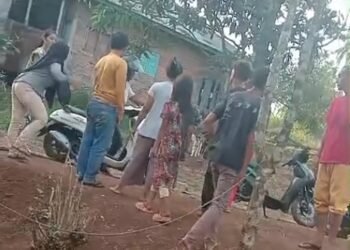 Video: Cekcok Keluarga Berujung Ancaman Pistol di Tanah Datar, Diduga Dipicu Utang