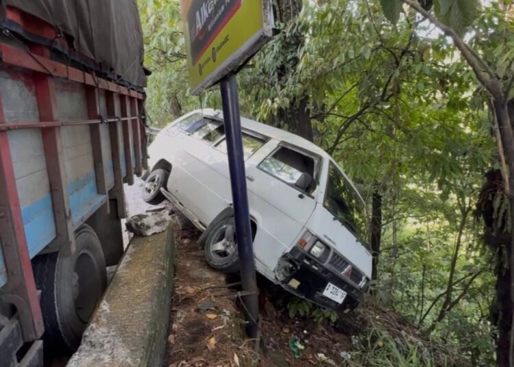 Kecelakaan di Sitinjau Lauik, Selasa (8/7).