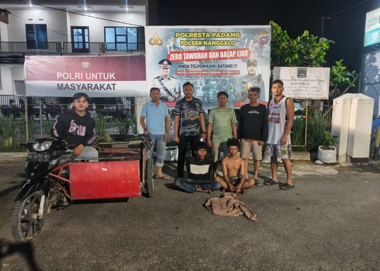 Tim Scorpion Unit Reskrim Polsek Nanggalo menangkap dua pelaku pencurian dua karung bawang.