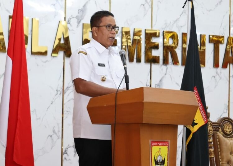 Wakil Wali Kota Pariaman Mulyadi menyampaikan sambutan pada kegiatan pemutakhiran data tindak lanjut hasil pemeriksaan BPK RI dan Inspektorat di Aula Balaikota Pariaman, Rabu (13/8/2025).