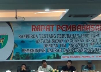 Di Tengah Efisiensi Anggaran, DPRD Pesisir Selatan Rapat di Hotel Bintang 4 di Padang