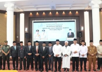 Wako Ramlan Lantik Lima Pimpinan Baznas Bukittinggi Periode 2025–2030