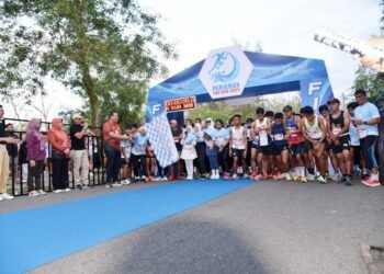 Ribuan Peserta Meriahkan Pariaman Fun Run 2025 di Pantai Kata