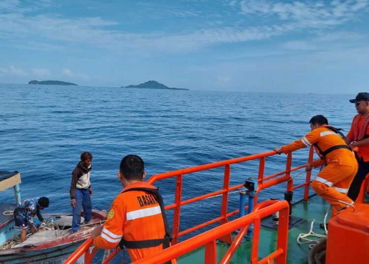 Pencarian kapal nelayan hilang kontak di Pesisir Selatan.