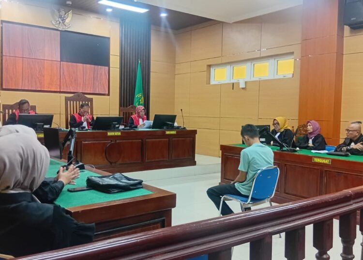 Sidang vonis pembunuhan Nia Kurnia Sari di Pengadilan Negeri Pariaman pada Selasa, (5/8).