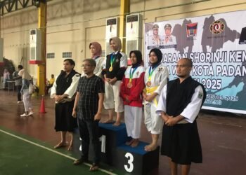 Dua Kenshi Muda Padang Panjang Raih Medali di Kejurda Kempo Sumbar 2025