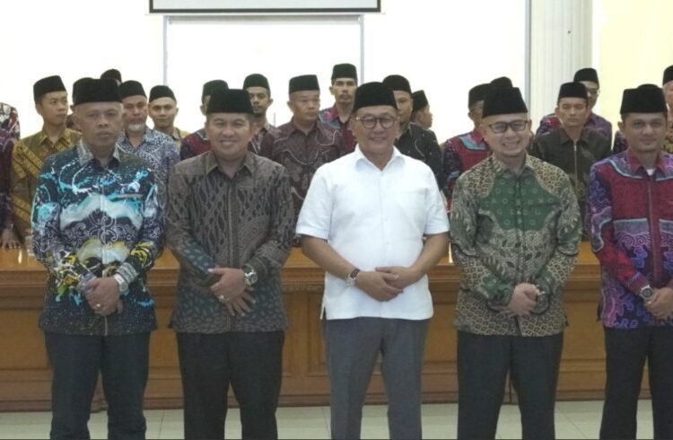 Wako Ramlan Nurmatias mengukuhkan Pengurus LPTQ Bukittinggi Periode 2025–2030