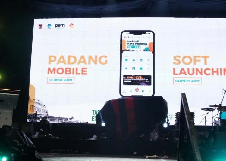Pemerintah Kota Padang meluncurkan  Padang Mobile. (Foto: Diskominfo Padang)