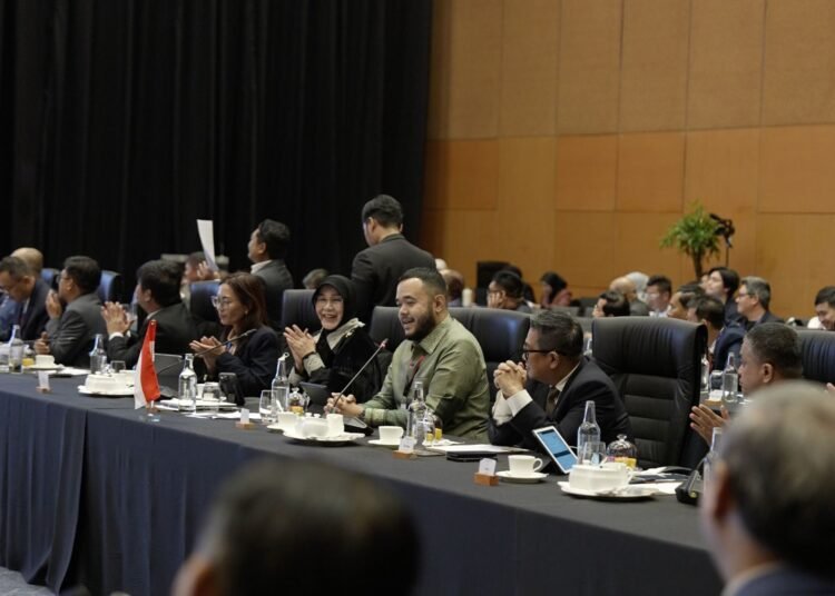Wali Kota Padang, Fadly Amran, menjadi salah satu pembicara di ASEAN Governors and Mayors Forum di Kuala Lumpur Convention Centre, Rabu (13/8). Foto: Pemko Padang