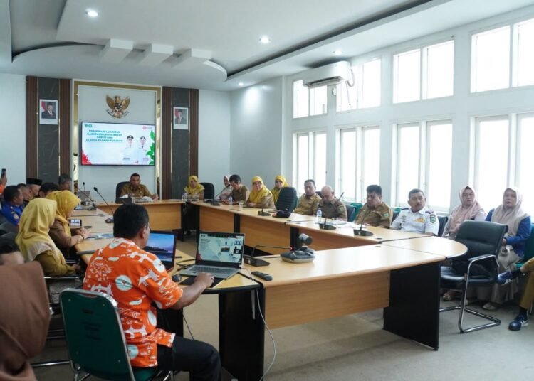 Wawako Padang memaparkan program Kota Sehat di hadapan tim verifikator yang dilakukan secara virtual.