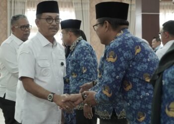 12 Orang Pejabat Administrator dan Pengawas Solok Selatan Dilantik