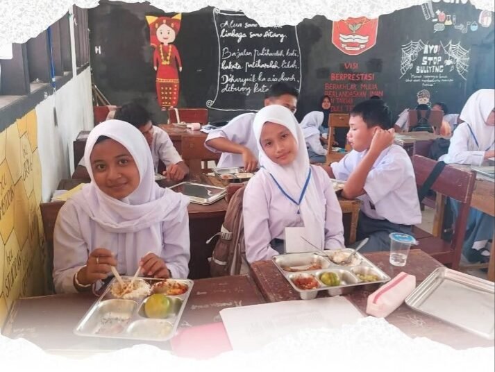 Sebanyak 4.602 pelajar di Solok Selatan mulai mendapatkan Makan Bergizi Gratis (MBG).