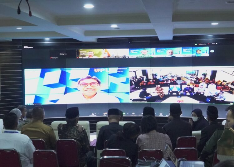 Wali Kota Bukittinggi, Ramlan Nurmatias, bersama perangkat daerah ikuti Rapat Perencanaan Kota Terpadu di Sumatera dan Kalimantan.