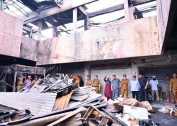 Turun ke Lokasi, Wali Kota Zulmaeta Pastikan Penanganan Kebakaran Pasar Payakumbuh Dilakukan Transparan