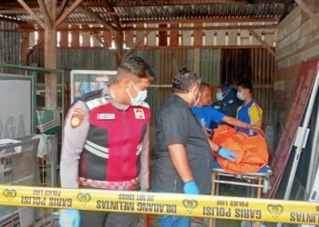 Geger Penemuan Mayat Pria Tanpa Identitas di Pariaman