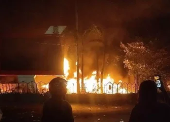 Kematian Driver Ojol Picu Kerusuhan Nasional, Gedung DPRD Makassar Dibakar Massa