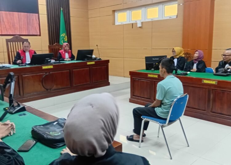 Sidang vonis pembunuhan NKS digelar di PN Pariaman, Selasa (5/8). Terdakwa In Dragon divonis mati