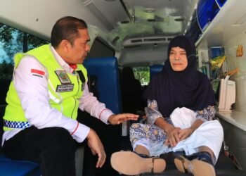 Setelah Dirawat Dua Bulan di Tanah Suci, Jemaah Haji Asal Padang Akhirnya Pulang