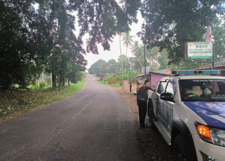 Polisi cek TKP kecelakaan maut di Jalan Tan Malaka KM 12, Kecamatan Guguak, Kabupaten Limapuluh Kota, Minggu (17/8/2025) dini hari.