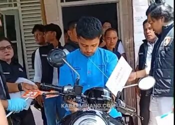 Video: Wanda Tersangka Mutilasi di Padang Pariaman Tertunduk Lesu Peragakan Adegan Rekonstruksi