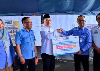 Bank Nagari Salurkan Rp90 Juta Bantuan untuk Pedagang Korban Kebakaran Pasar Payakumbuh