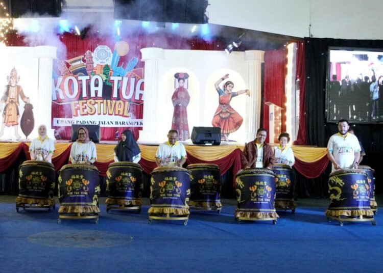 Kota Tua Festival 2025 resmi dibuka pada Jumat (19/9/2025) di GOR Himpunan Tjinta Teman (HTT), kawasan Pondok, Padang.