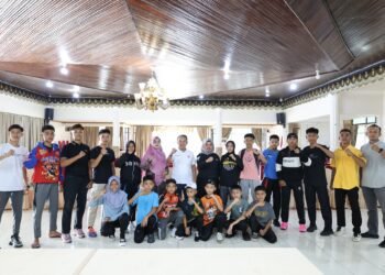 KONI dan Disdikpora Pariaman Lepas 29 Atlet Tarung Derajat ke Seleksi Sumbar