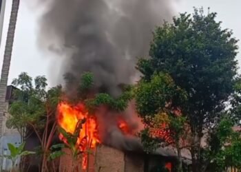 Kebakaran Hanguskan Satu Rumah Warga di Payakumbuh