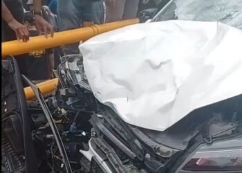 Video: Kecelakaan Minibus vs Motor di Fly Over Bukittinggi