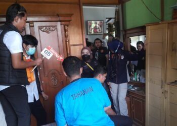 Keluarga Korban Cika Ikuti Rekonstruksi Kasus Wanda dengan Penuh Duka