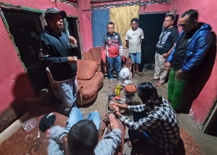 Satuan Reserse Narkoba (Satresnarkoba) Polres Payakumbuh mengamankan tersangka di Kelurahan Payolansek, Kecamatan Payakumbuh Barat, pada Senin (22/9/2025). IST