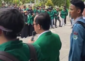 Lepas Mahasiswa Pergi Demo, Rektor Unand Dukung Kebebasan Berpendapat