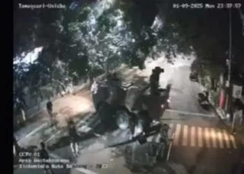 Viral! Aparat TNI-Polri Serbu Area Kampus, Tembakkan Gas Air Mata hingga Peluru Karet