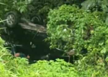 Mobil Masuk Jurang di Agam, Enam Penumpang Dievakuasi