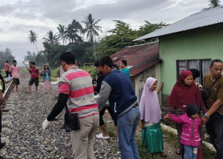 TKP kecelakaan tragis di jalur kereta api, Kecamatan Lubuk Alung, Padang Pariaman, Minggu (7/9).