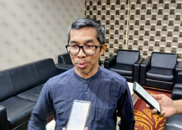 Penulis Novel Negeri 5 Menara sekaligus sastrawan nasional, Ahmad Fuadi. Foto: Dharma Harisa