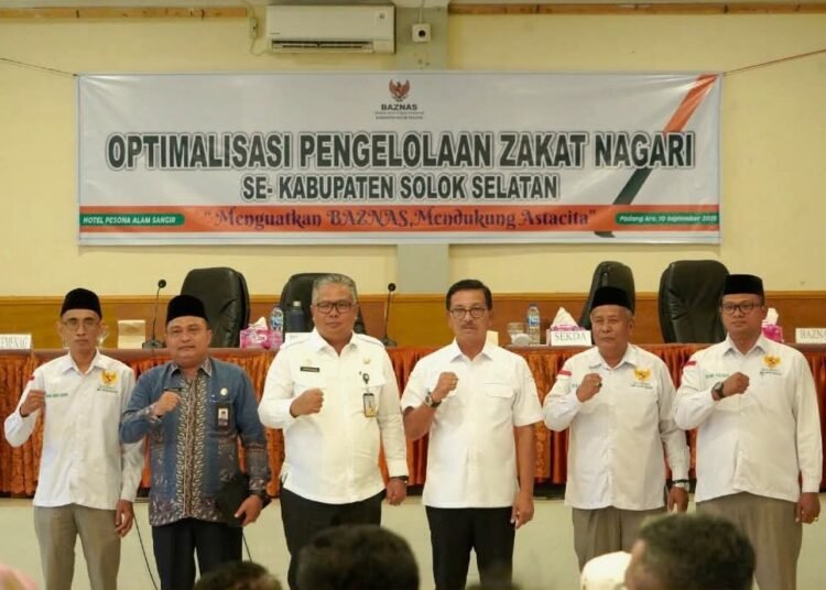 Bupati Solok Selatan H. Khairunas, saat membuka kegiatan Optimalisasi Pengelolaan Zakat Nagari se-Kabupaten Solok Selatan di Hotel Pesona Alam Sangir, Rabu (10/9/2025).