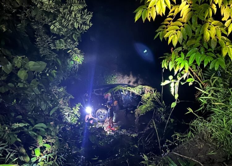 Kecelakaan tunggal di Kelok Bundo Kanduang, Jorong Koto Tangah, Nagari Ganggo Mudiak, Kecamatan Bonjol, Kabupaten Pasaman, pada Kamis (25/9/2025) malam.