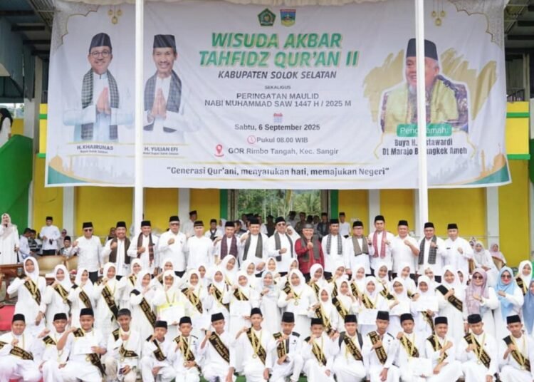 Pemkab Solok Selatan Wisuda 2.054 Hafidz dan Hafidzah di GOR Rimbo Tangah, Sabtu (6/9/2025).