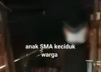 Video: Warga Gerebek Sejoli Diduga Berbuat Asusila di Solok Selatan