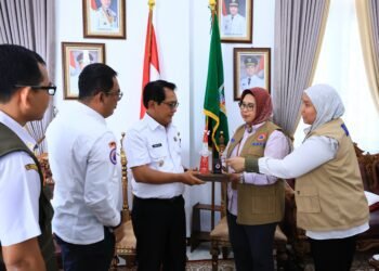 Pemkab Padang Pariaman Terima Bantuan Dua Unit Sirine Tsunami dari BNPB