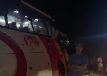 Video: Bus NPM Jurusan Bandung–Payakumbuh Kecelakaan di Tepi Danau Singkarak