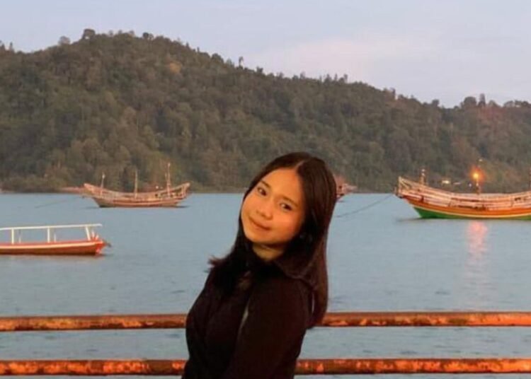 Mutiara Aurel Fitri atau akrab disapa Aurel (14 tahun), dilaporkan hilang oleh keluarganya ke Mapolres Payakumbuh.
