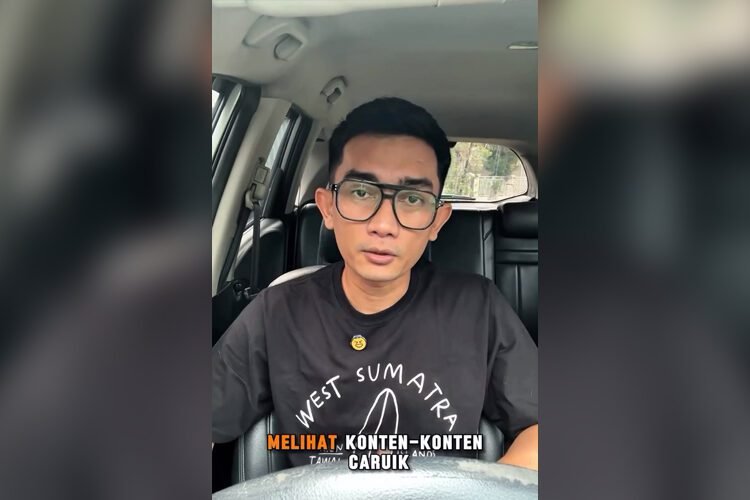Uda Rio, salah satu konten kreator Minang.