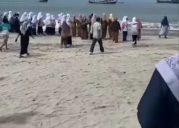 Pelajar SMP Hilang Terseret Ombak di Pantai Sasak Pasaman Barat Ditemukan Meninggal