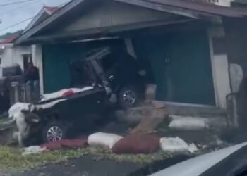 Video: Kecelakaan Pikap di Jalur Padang-Bukittinggi, Muatan Kendaraan Berserakan di Jalan