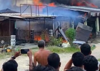 Api Lahap 11 Ruko di Pasar Kuok Kampar, Kerugian Ditaksir Capai Rp1 Miliar