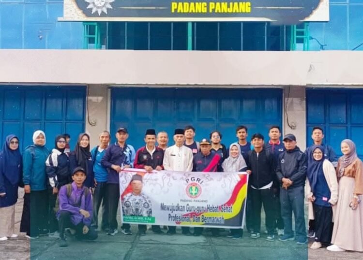 20 kontingen asal Padang Padang ikuti Porsenijar PGRI 2025 di Kabupaten Limapuluh Kota.