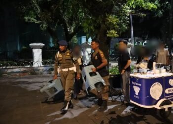 Langgar Perda, Pedagang Kaki Lima di Jalan Khatib Sulaiman Ditertibkan